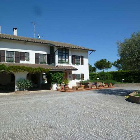 Villa Dolcevita San Costanzo Εξωτερικό φωτογραφία