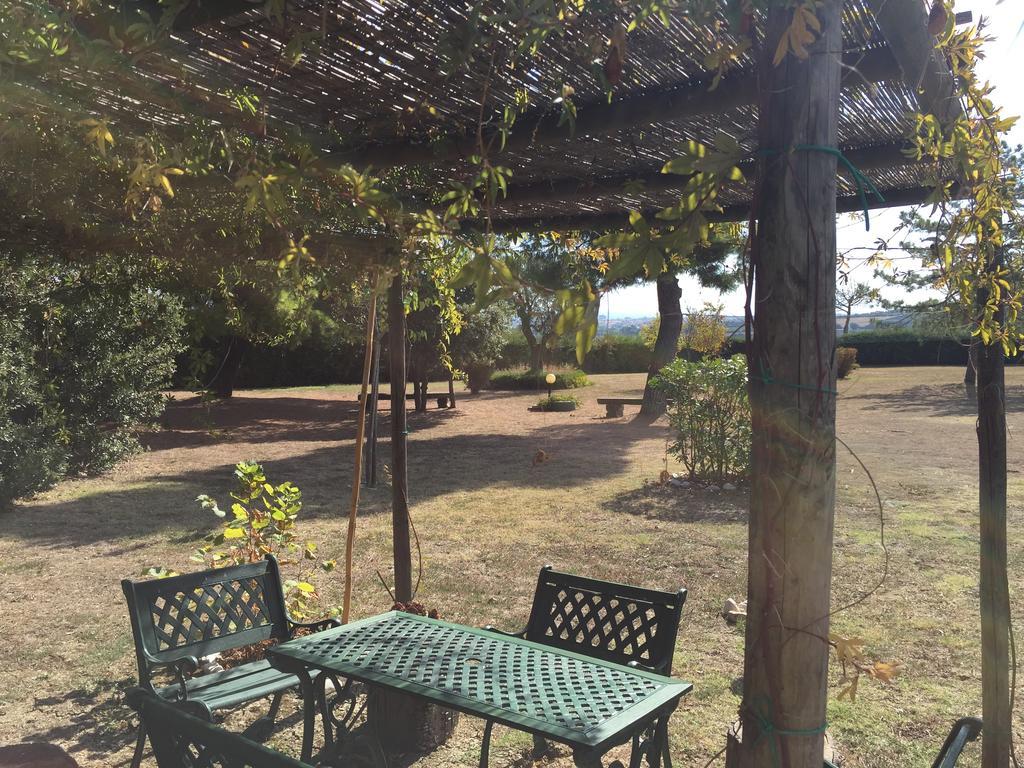 Villa Dolcevita San Costanzo Εξωτερικό φωτογραφία