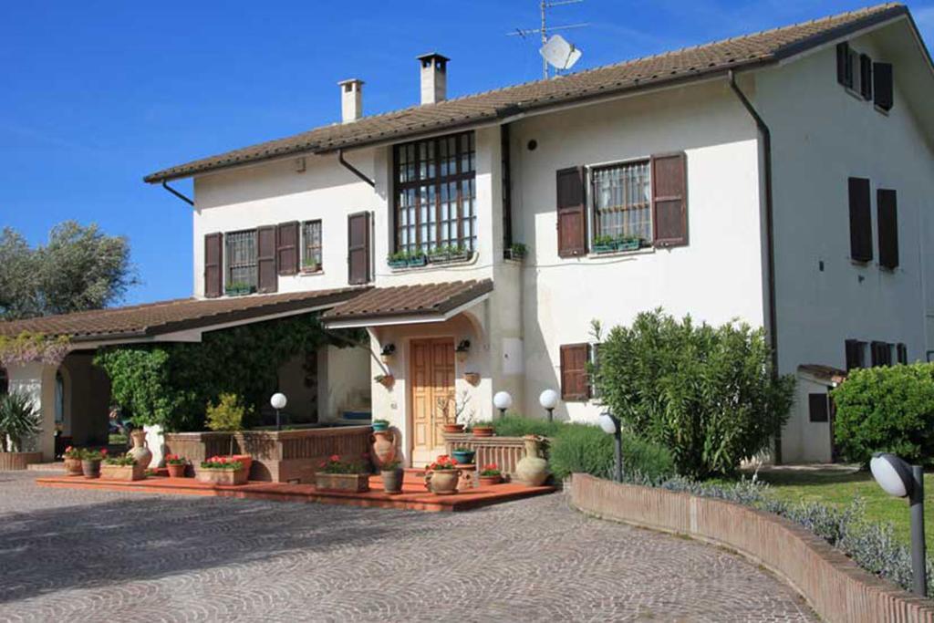 Villa Dolcevita San Costanzo Εξωτερικό φωτογραφία